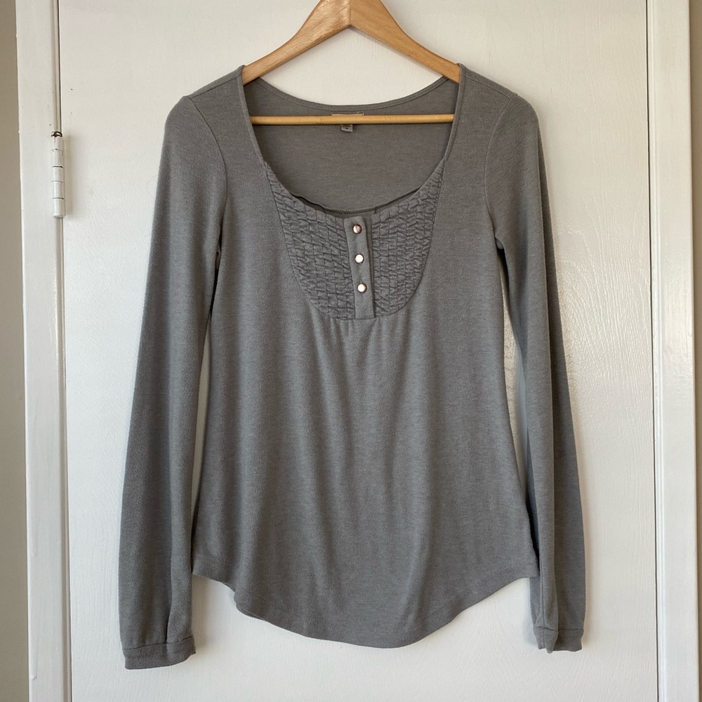 Ecoté Grey Long Sleeve Top